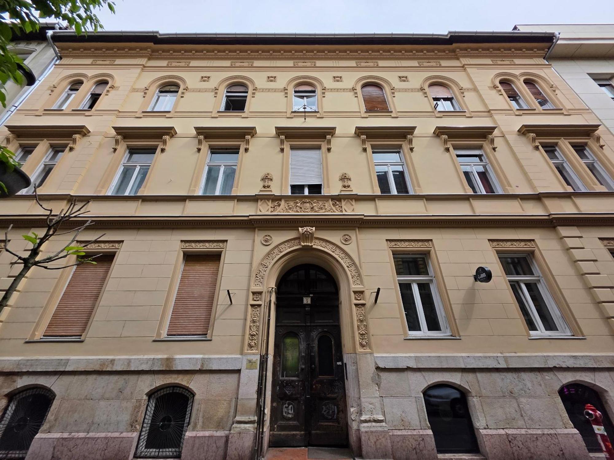Artlovers' Flat - Kazinczy Street Budapesta Exterior foto